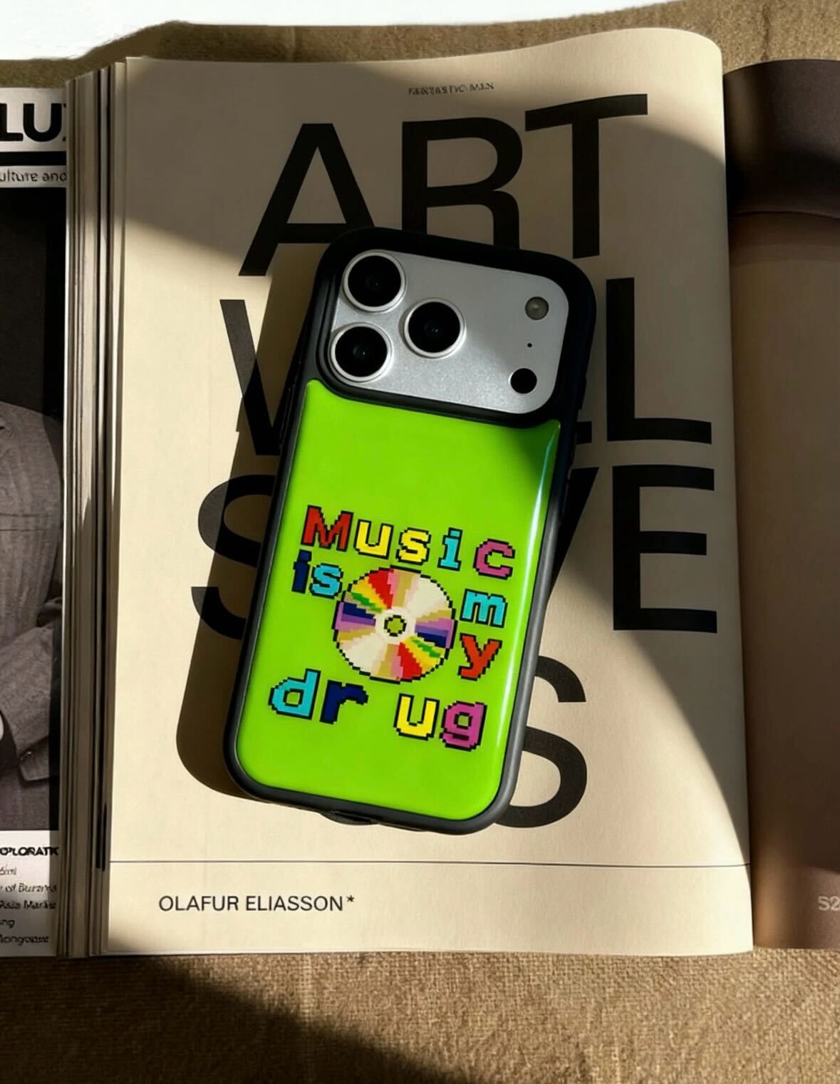 Artitude x BOOMO |  iPhone case